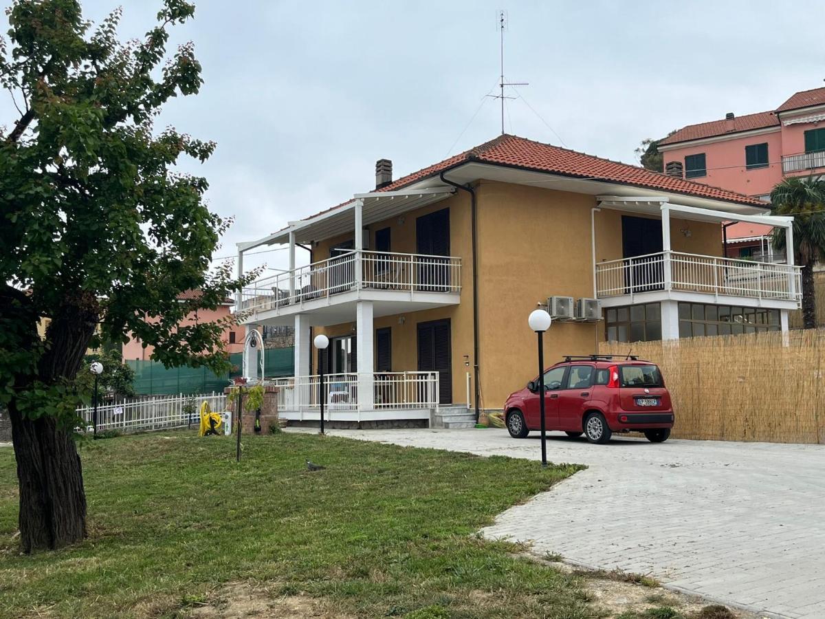 Il Gattino Di Porto - Apt 5 - Bilocale Terrazzo Piscina 임페리아 외부 사진