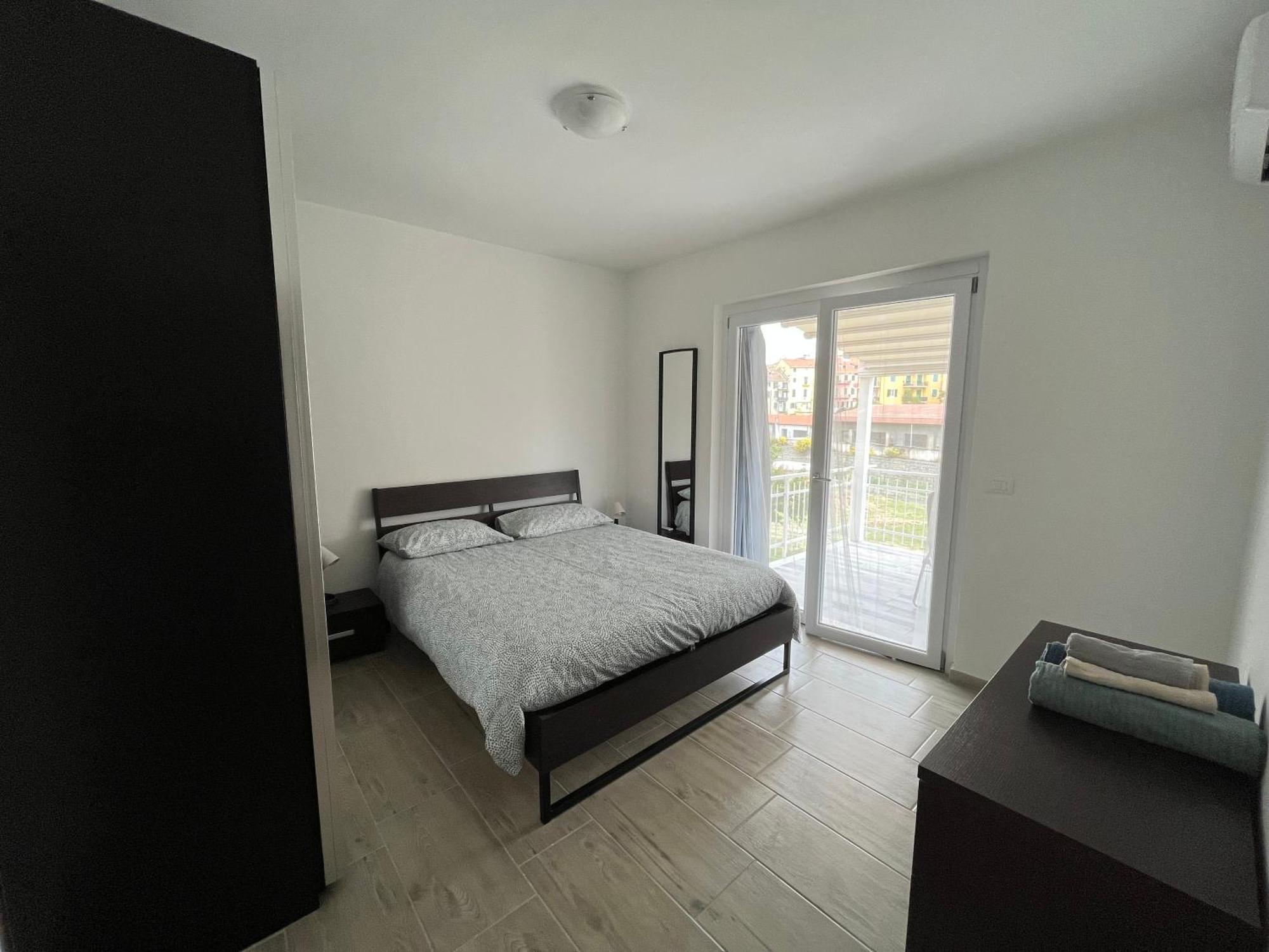 Il Gattino Di Porto - Apt 5 - Bilocale Terrazzo Piscina 임페리아 외부 사진
